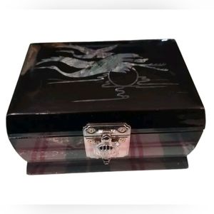 Vintage Jewelry Music Box Black Enamel W/ Abalone Mother Of Pearl Inlay